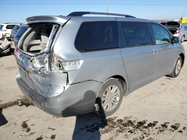 Photo 2 VIN: 5TDKK3DC3ES456863 - TOYOTA SIENNA LE 