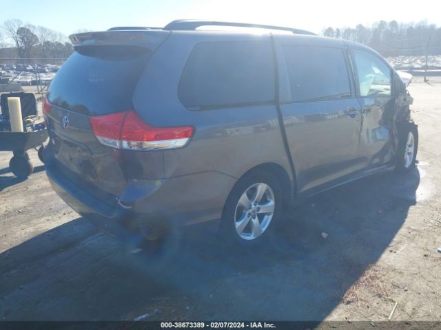 Photo 3 VIN: 5TDKK3DC3ES460587 - TOYOTA SIENNA 