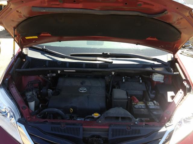 Photo 6 VIN: 5TDKK3DC3ES462517 - TOYOTA SIENNA LE 