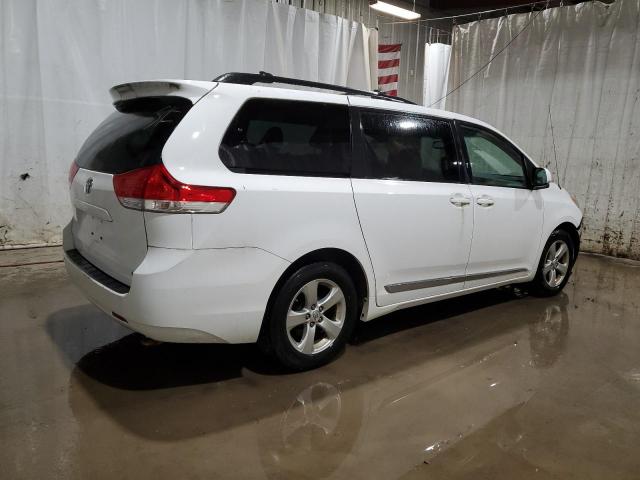 Photo 2 VIN: 5TDKK3DC3ES467233 - TOYOTA SIENNA LE 