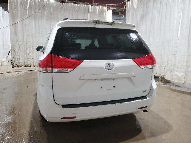 Photo 5 VIN: 5TDKK3DC3ES467233 - TOYOTA SIENNA LE 