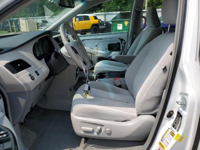 Photo 6 VIN: 5TDKK3DC3ES479785 - TOYOTA SIENNA LE 