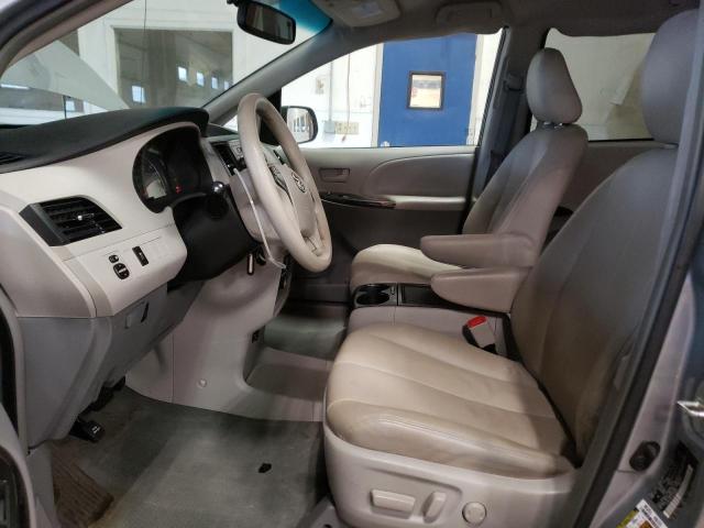 Photo 6 VIN: 5TDKK3DC3ES479950 - TOYOTA SIENNA LE 