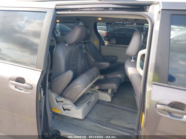 Photo 7 VIN: 5TDKK3DC3ES480452 - TOYOTA SIENNA 