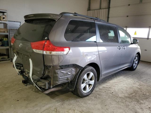 Photo 2 VIN: 5TDKK3DC3ES497722 - TOYOTA SIENNA LE 