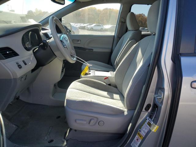 Photo 6 VIN: 5TDKK3DC3ES499020 - TOYOTA SIENNA LE 