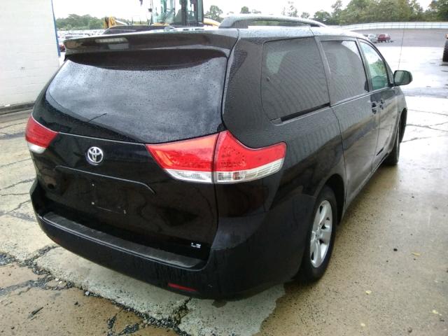 Photo 3 VIN: 5TDKK3DC3ES499941 - TOYOTA SIENNA LE 