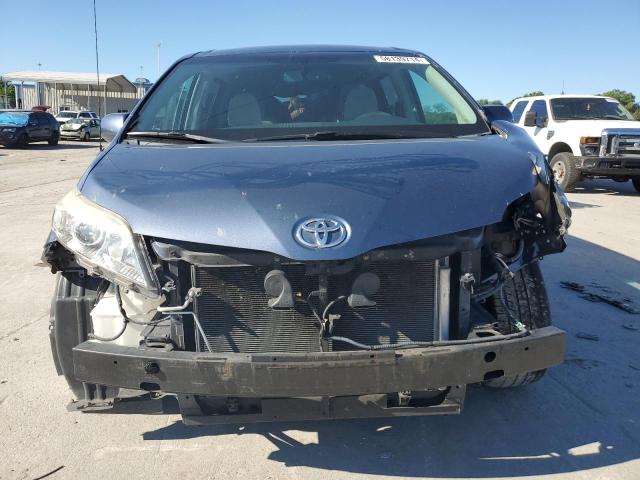 Photo 4 VIN: 5TDKK3DC3ES517046 - TOYOTA SIENNA LE 