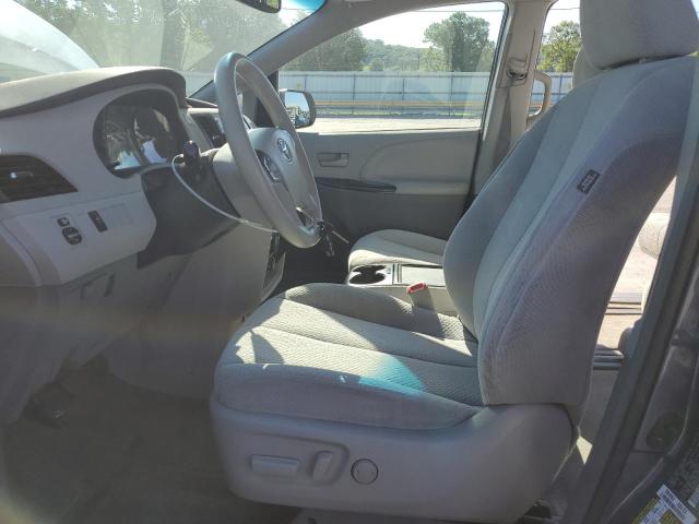 Photo 6 VIN: 5TDKK3DC3ES517046 - TOYOTA SIENNA LE 