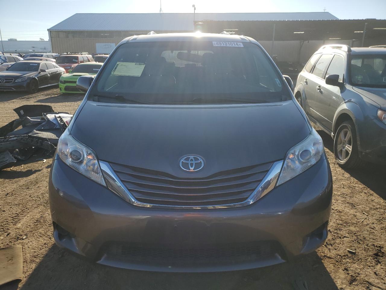 Photo 4 VIN: 5TDKK3DC3FS563008 - TOYOTA SIENNA 