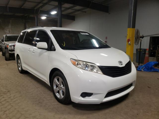 Photo 0 VIN: 5TDKK3DC3FS563901 - TOYOTA SIENNA 