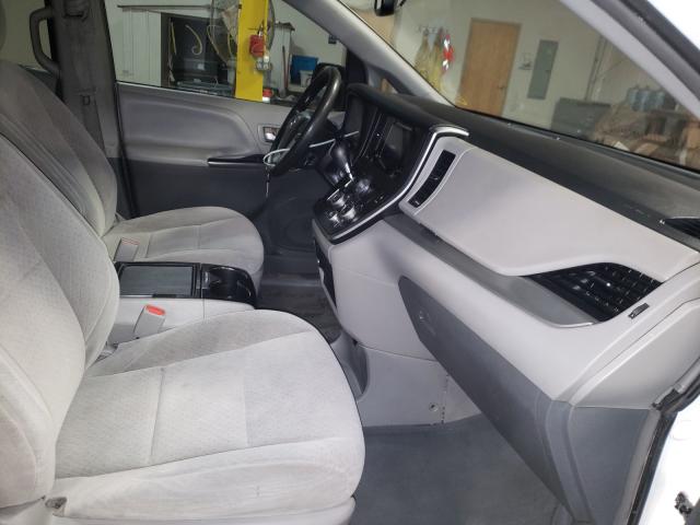 Photo 4 VIN: 5TDKK3DC3FS563901 - TOYOTA SIENNA 