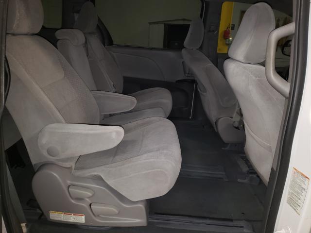 Photo 5 VIN: 5TDKK3DC3FS563901 - TOYOTA SIENNA 