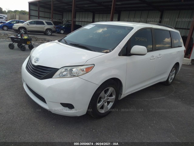 Photo 1 VIN: 5TDKK3DC3FS563901 - TOYOTA SIENNA 