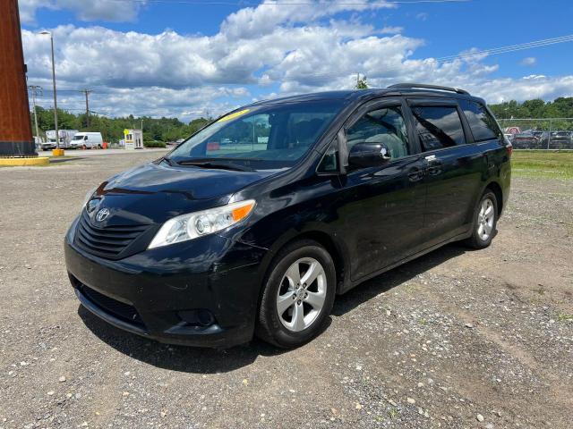 Photo 1 VIN: 5TDKK3DC3FS564241 - TOYOTA SIENNA LE 