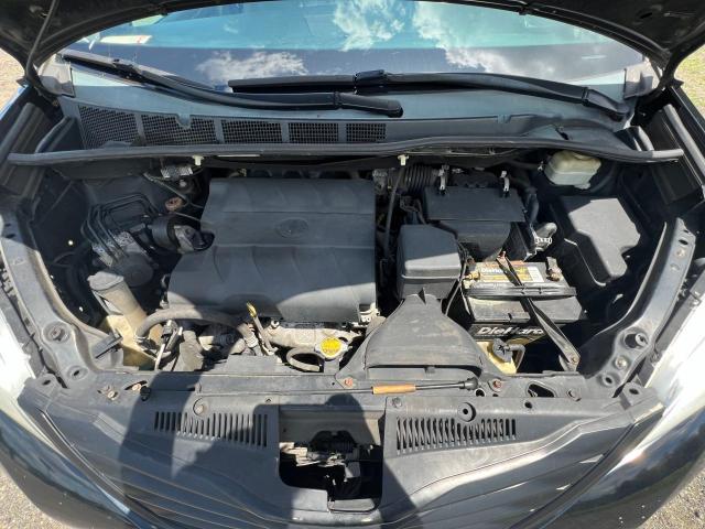 Photo 6 VIN: 5TDKK3DC3FS564241 - TOYOTA SIENNA LE 