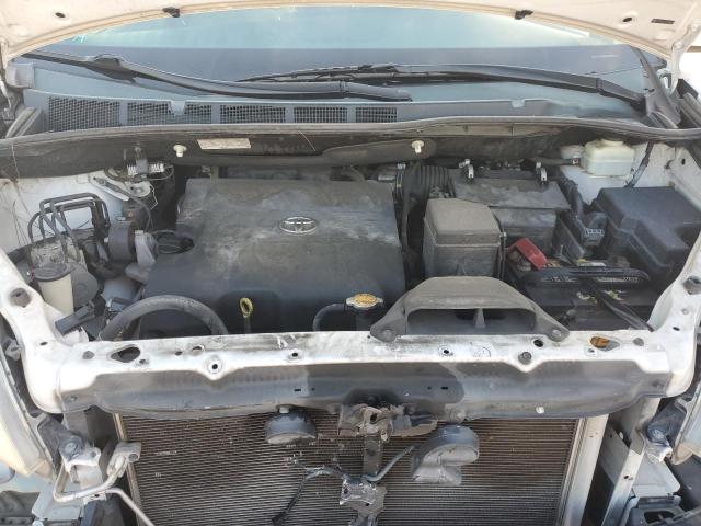 Photo 11 VIN: 5TDKK3DC3FS564806 - TOYOTA SIENNA LE 