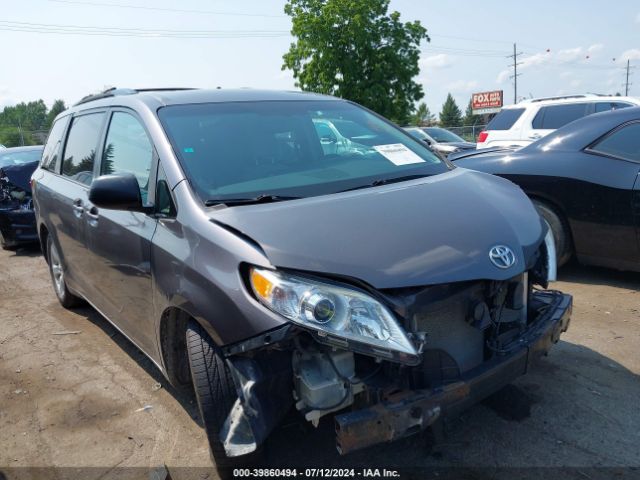 Photo 0 VIN: 5TDKK3DC3FS565938 - TOYOTA SIENNA 