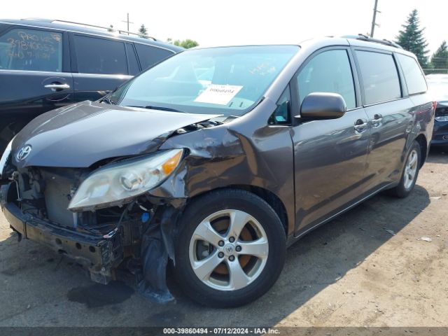 Photo 1 VIN: 5TDKK3DC3FS565938 - TOYOTA SIENNA 