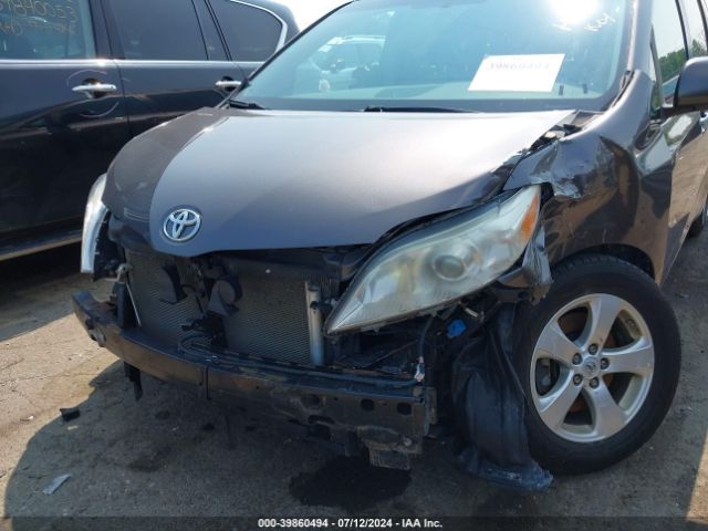 Photo 5 VIN: 5TDKK3DC3FS565938 - TOYOTA SIENNA 