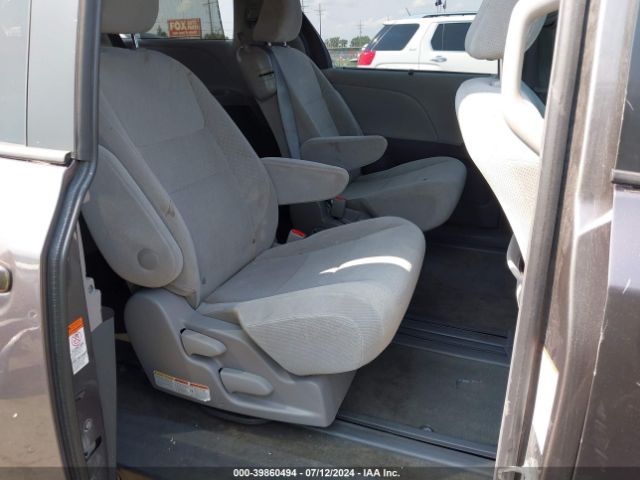 Photo 7 VIN: 5TDKK3DC3FS565938 - TOYOTA SIENNA 