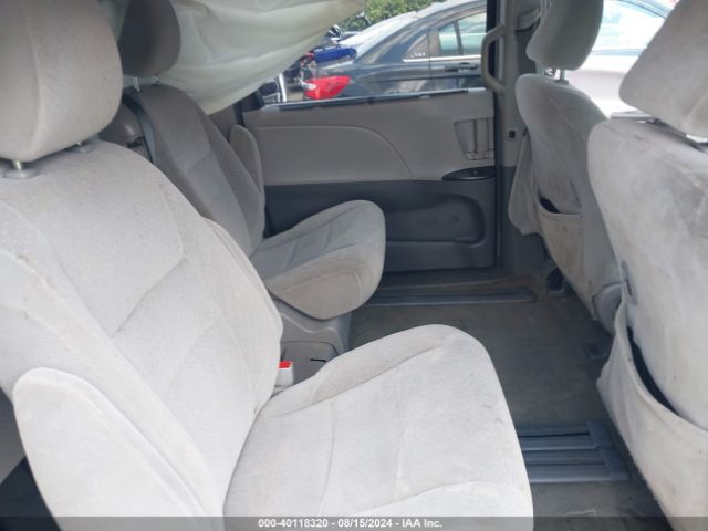 Photo 7 VIN: 5TDKK3DC3FS590628 - TOYOTA SIENNA 