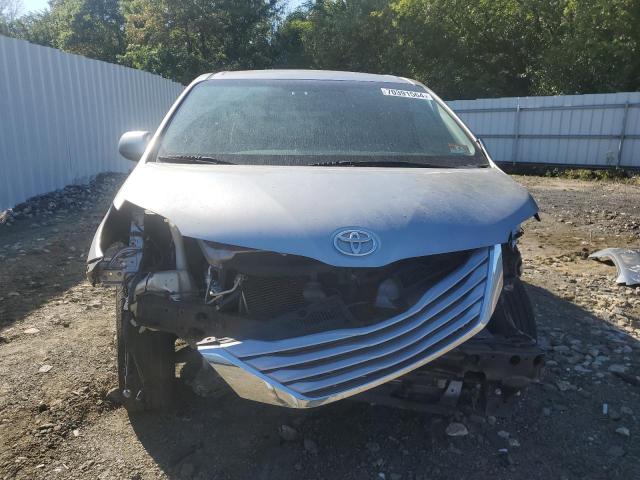 Photo 4 VIN: 5TDKK3DC3FS594677 - TOYOTA SIENNA LE 