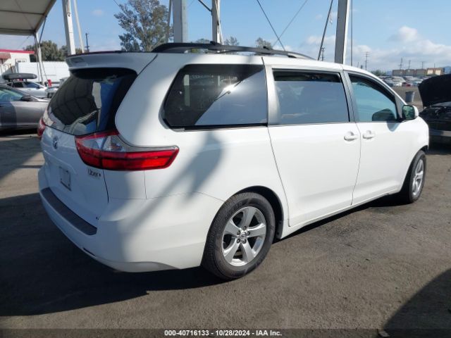 Photo 3 VIN: 5TDKK3DC3FS596235 - TOYOTA SIENNA 