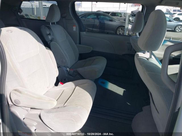 Photo 7 VIN: 5TDKK3DC3FS596235 - TOYOTA SIENNA 