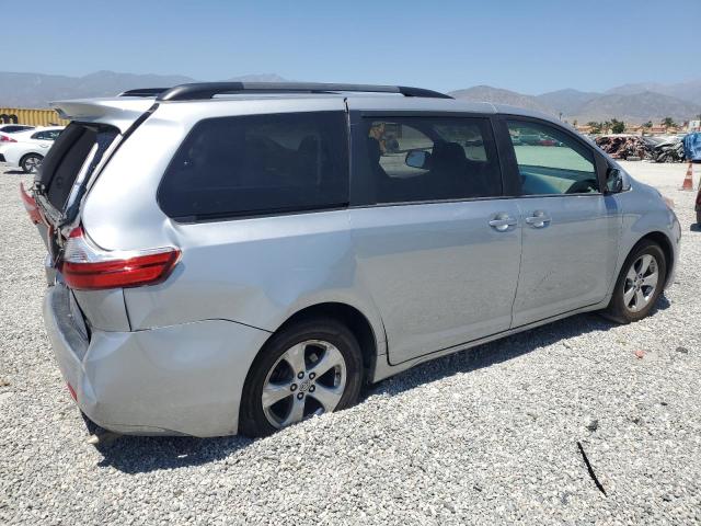 Photo 2 VIN: 5TDKK3DC3FS604916 - TOYOTA SIENNA LE 