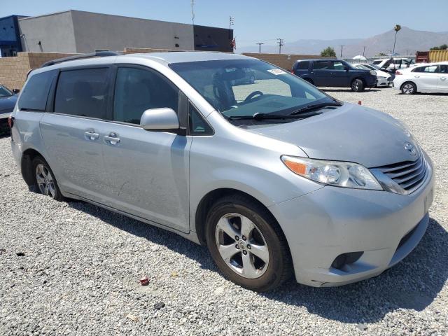 Photo 3 VIN: 5TDKK3DC3FS604916 - TOYOTA SIENNA LE 