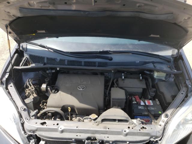 Photo 6 VIN: 5TDKK3DC3FS617049 - TOYOTA SIENNA LE 