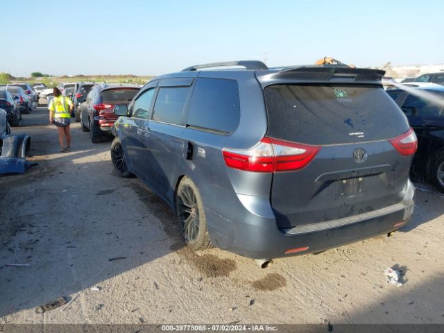 Photo 2 VIN: 5TDKK3DC3FS617617 - TOYOTA SIENNA 