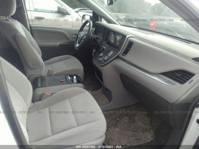 Photo 4 VIN: 5TDKK3DC3FS621943 - TOYOTA SIENNA 