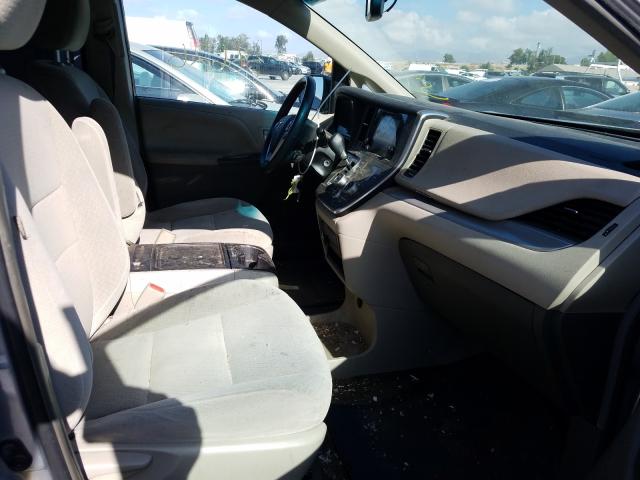 Photo 4 VIN: 5TDKK3DC3FS672908 - TOYOTA SIENNA LE 