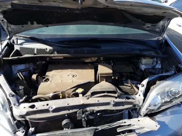 Photo 6 VIN: 5TDKK3DC3FS672908 - TOYOTA SIENNA LE 