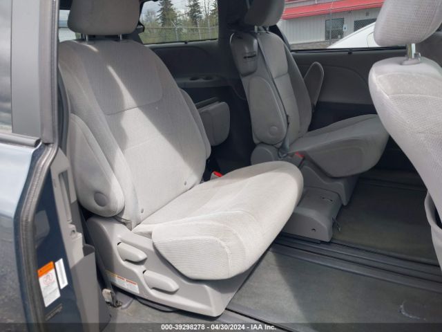 Photo 7 VIN: 5TDKK3DC3FS686548 - TOYOTA SIENNA 