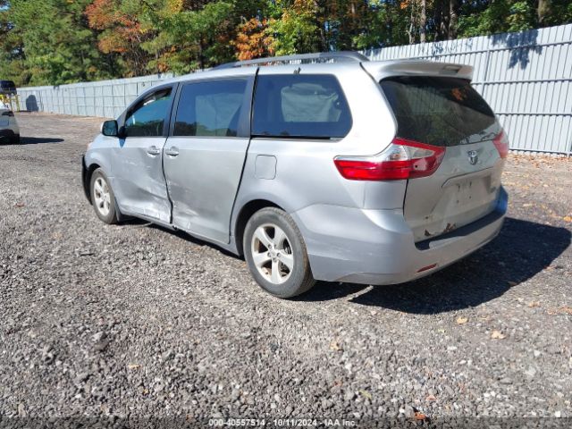 Photo 2 VIN: 5TDKK3DC3GS705181 - TOYOTA SIENNA 