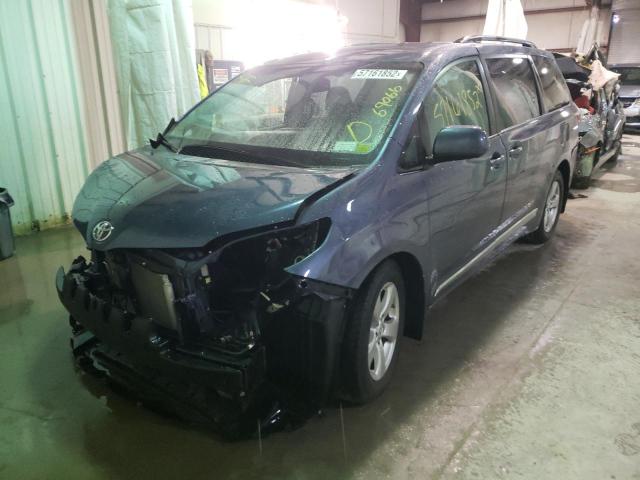 Photo 1 VIN: 5TDKK3DC3GS725690 - TOYOTA SIENNA LE 