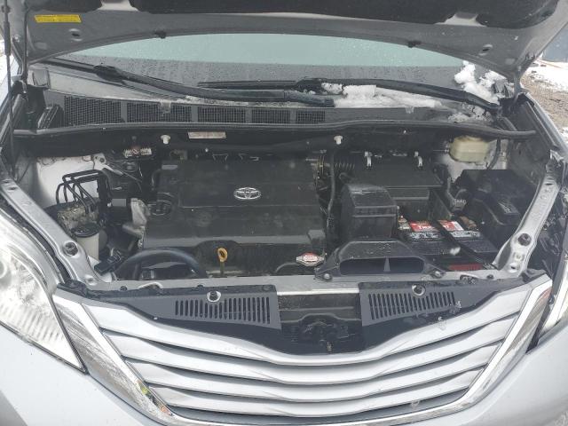 Photo 11 VIN: 5TDKK3DC3GS731831 - TOYOTA SIENNA LE 