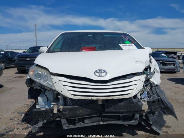 Photo 5 VIN: 5TDKK3DC3GS738827 - TOYOTA SIENNA 