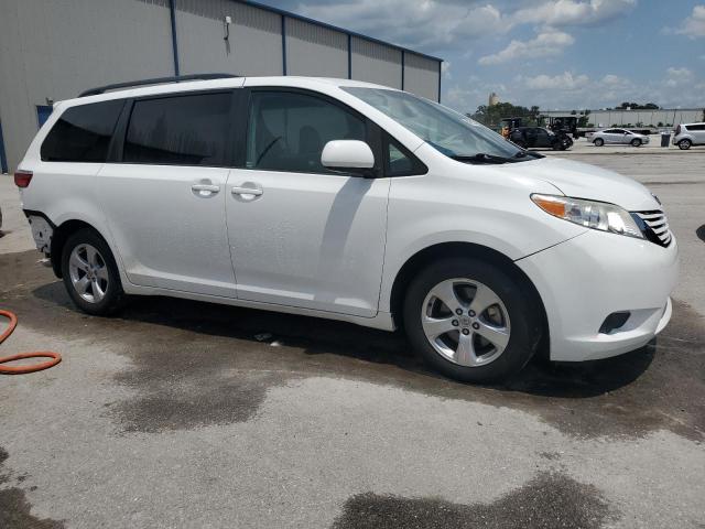 Photo 3 VIN: 5TDKK3DC3GS746202 - TOYOTA SIENNA LE 