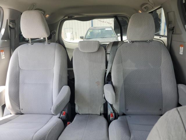 Photo 9 VIN: 5TDKK3DC3GS746202 - TOYOTA SIENNA LE 