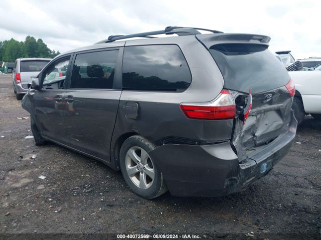 Photo 2 VIN: 5TDKK3DC3GS765607 - TOYOTA SIENNA 