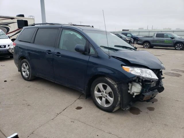 Photo 3 VIN: 5TDKK3DC4BS009213 - TOYOTA SIENNA LE 