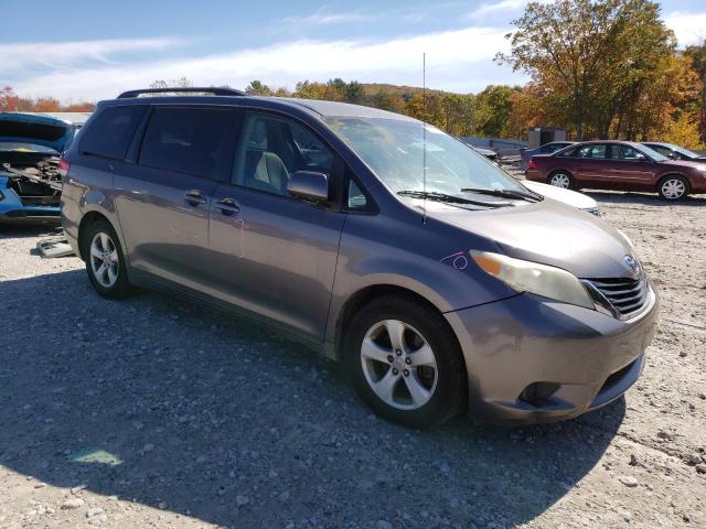 Photo 3 VIN: 5TDKK3DC4BS037089 - TOYOTA SIENNA LE 