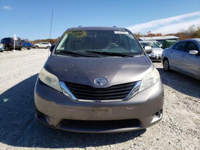 Photo 4 VIN: 5TDKK3DC4BS037089 - TOYOTA SIENNA LE 