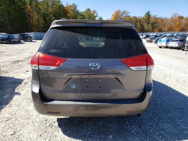 Photo 5 VIN: 5TDKK3DC4BS037089 - TOYOTA SIENNA LE 