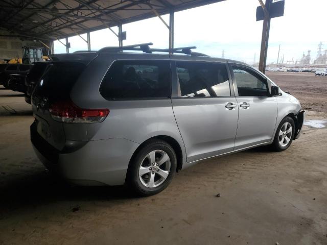 Photo 2 VIN: 5TDKK3DC4BS045936 - TOYOTA SIENNA LE 