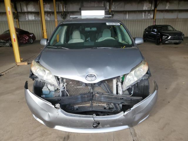 Photo 4 VIN: 5TDKK3DC4BS045936 - TOYOTA SIENNA LE 